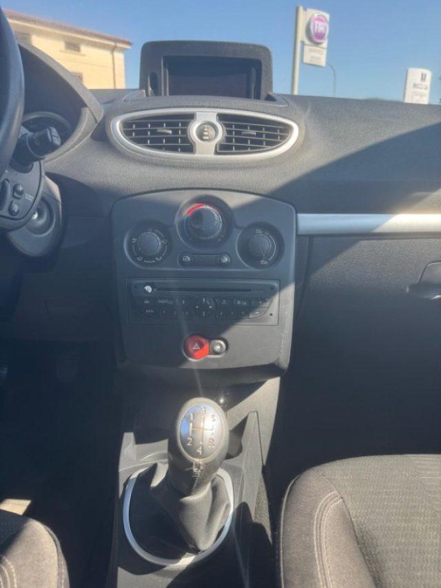 RENAULT Clio 1.2 16V 5 porte Confort
