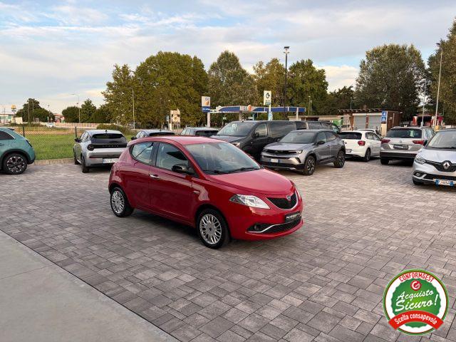 LANCIA Ypsilon 1.2 5 porte Gold ANCHE NEOPATENTATI