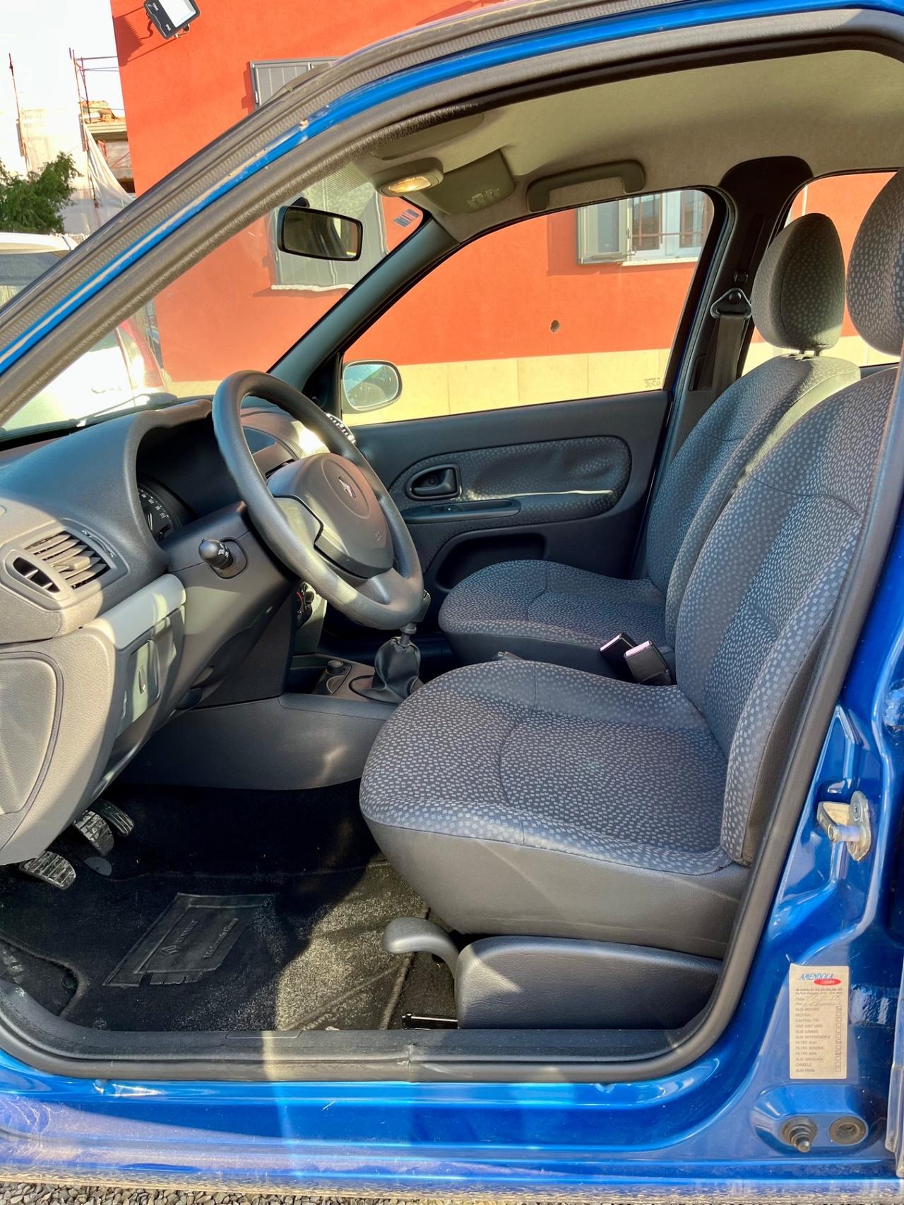 Renault Clio con 69.186km !