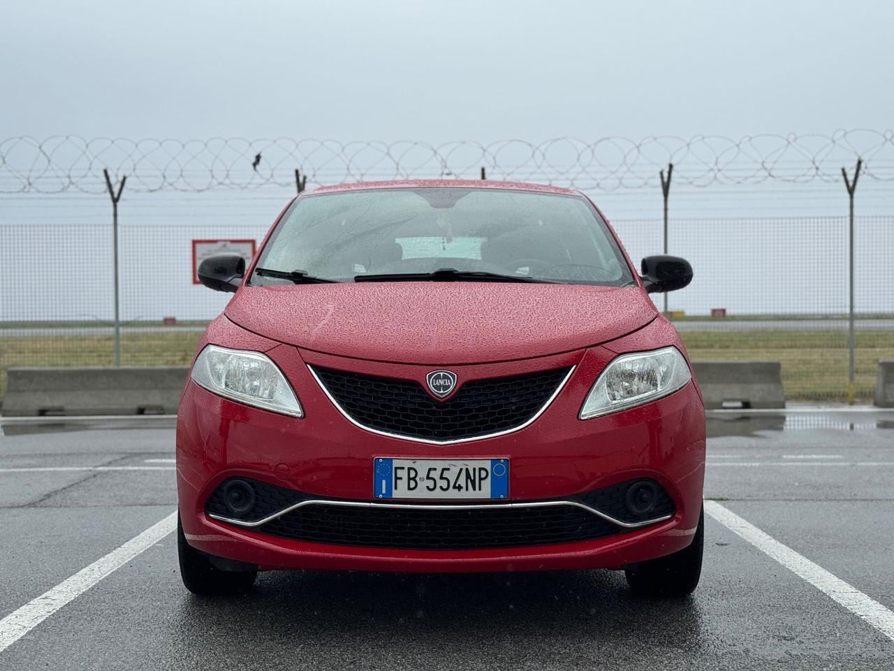 Lancia Ypsilon 1.3 MJT 95CV PLATINUM 12MESI DI GARANZIA 1 PRO