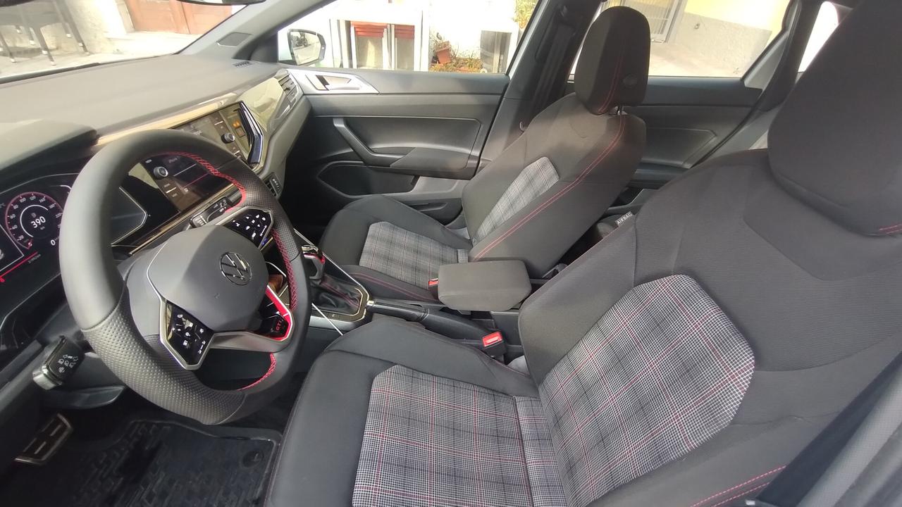 Volkswagen Polo 2.0 TSI DSG GTI