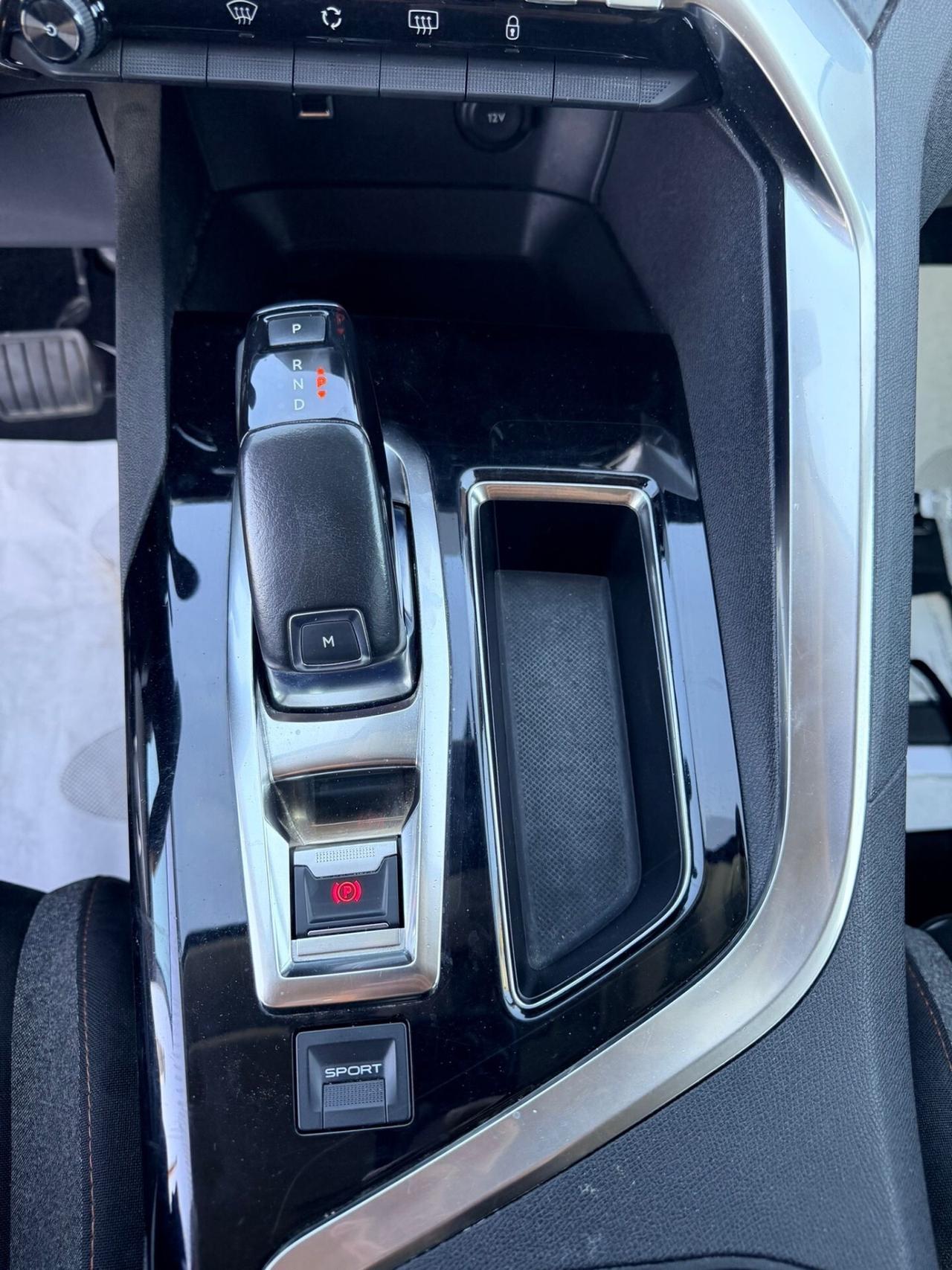 Peugeot 3008 BlueHDi 120 S&S EAT6 Business