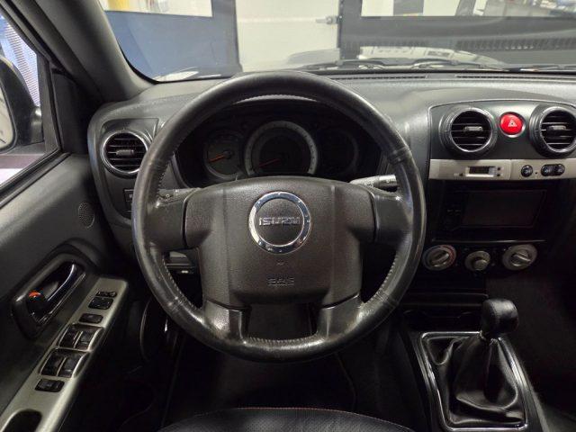 ISUZU D-Max 2.5 TD cat 4WD Pick-up SERVICE ISUZU