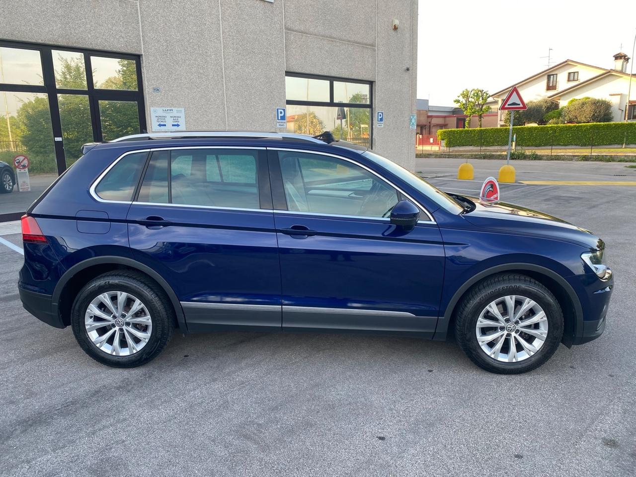 Volkswagen Tiguan 2.0 150 Cv DSG Tetto Apribile Pelle Totale Garantita