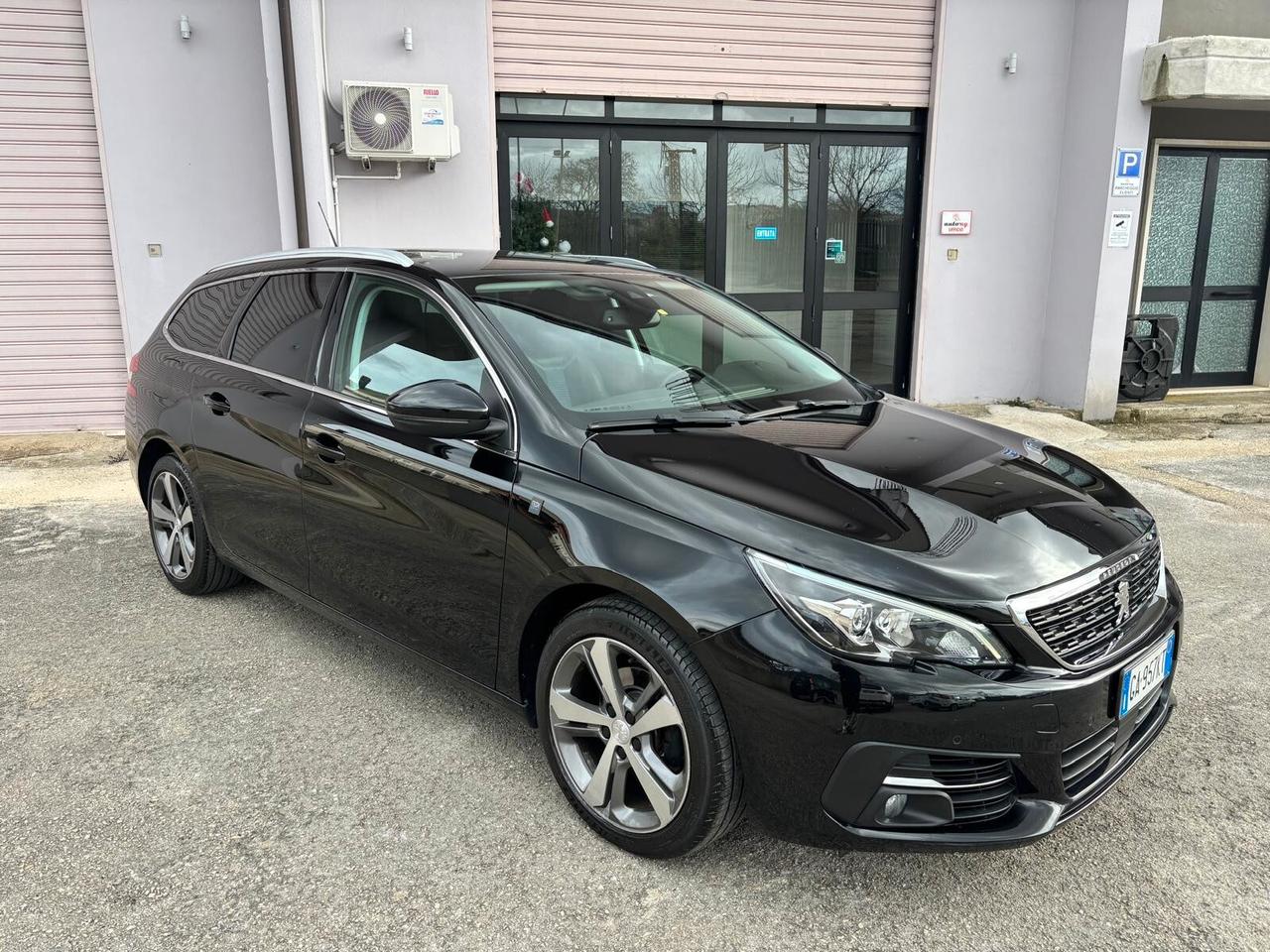 Peugeot 308 BlueHDi 130 S&S EAT8 SW Tech Edition 02/2020