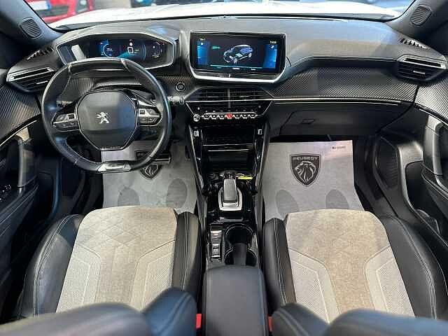 Peugeot 2008 motore elettrico 136 CV GT Pack