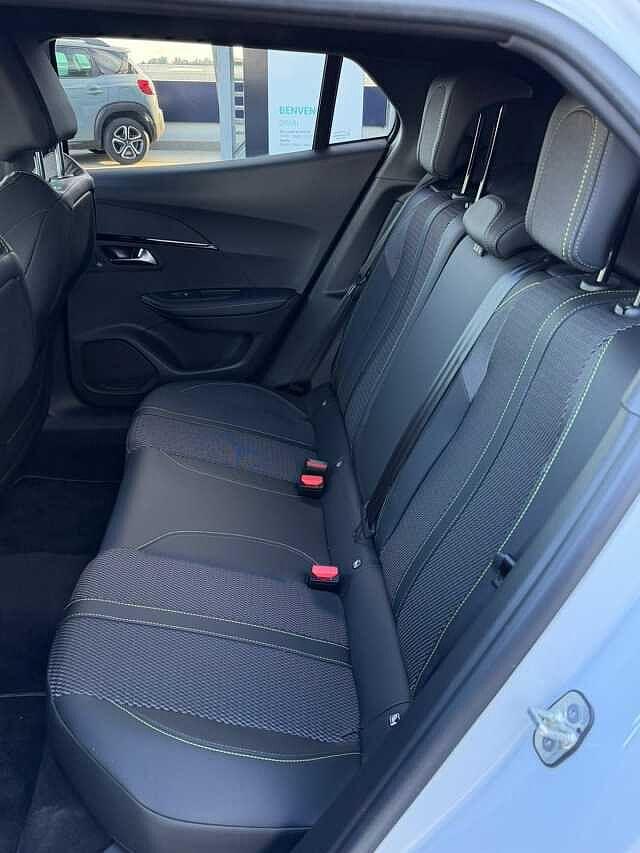 Peugeot 2008 motore elettrico 136 CV GT