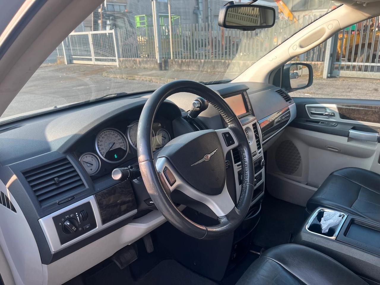 Chrysler Voyager Grand 2.8 CRD DPF Limited