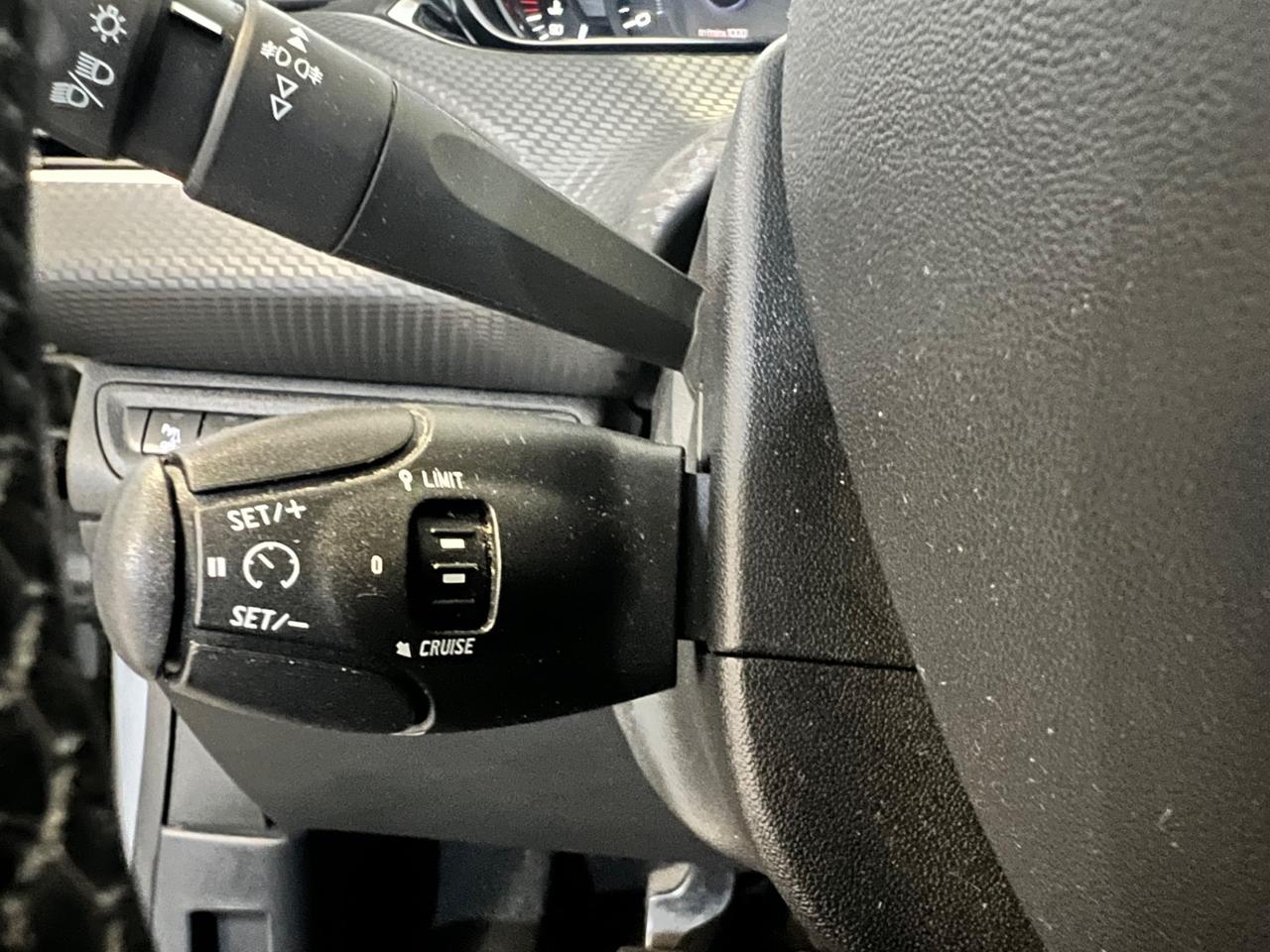 Peugeot 208 PureTech 82 5 porte Allure