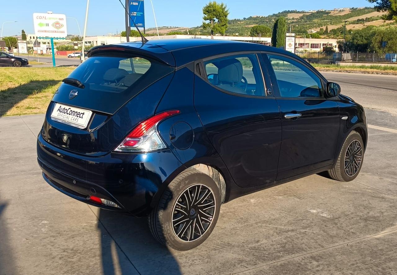Lancia Ypsilon 1.2 69 CV 5 porte GPL Ecochic Gold