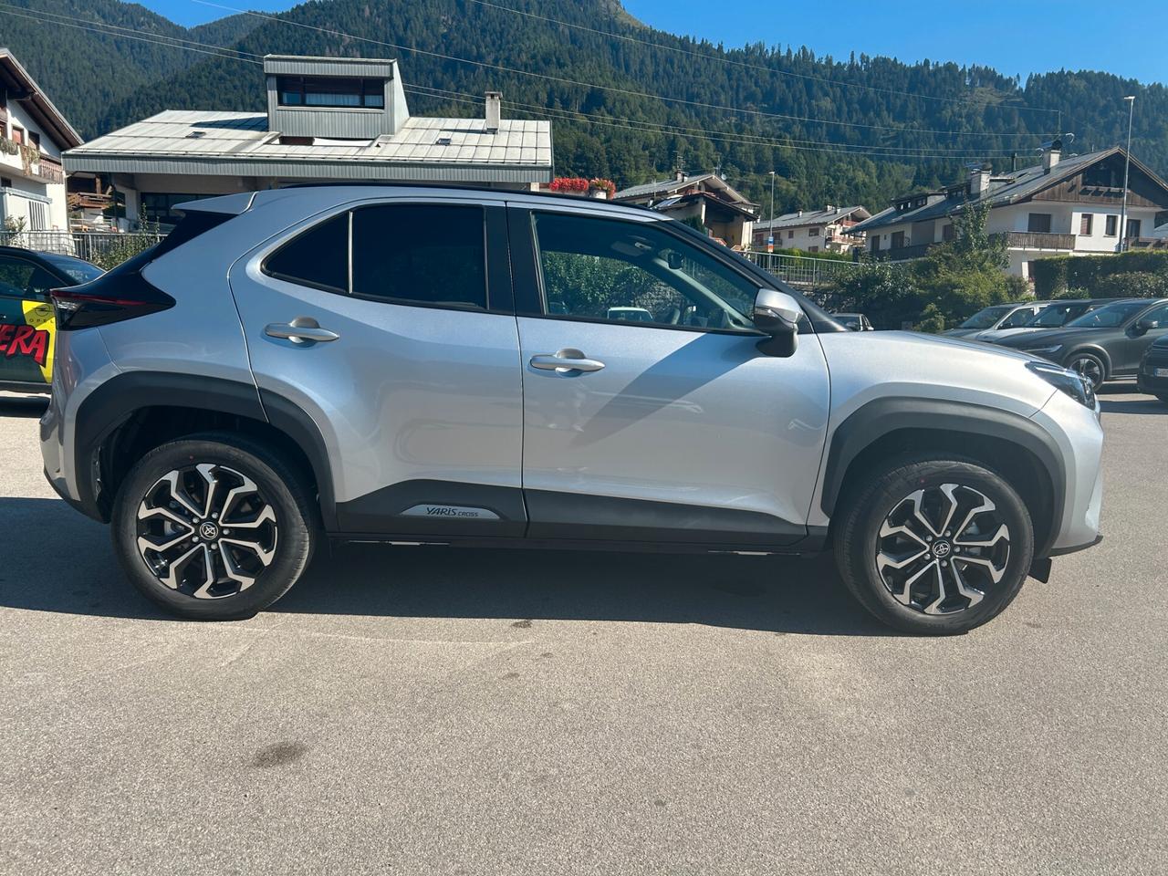 Toyota Yaris Cross 1.5 Hybrid 130 CV 5p.E-CVT AWD-i Trend