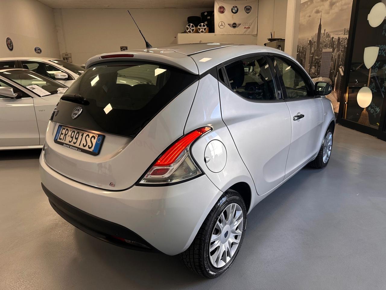 LANCIA YPSILON 1.2 BENZINA