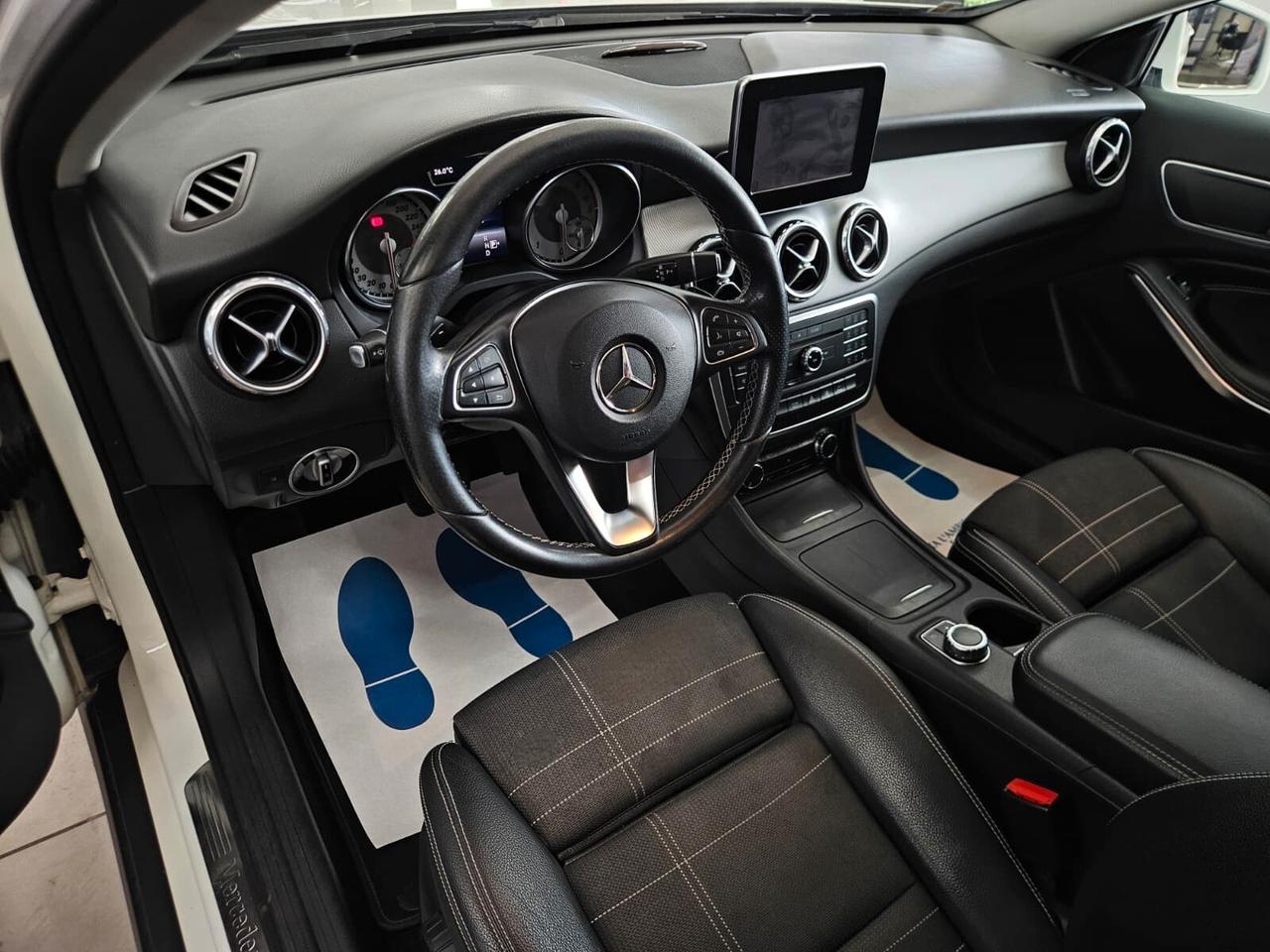 Mercedes-benz GLA 200 d Automatic Sport - NEOPATENTATI