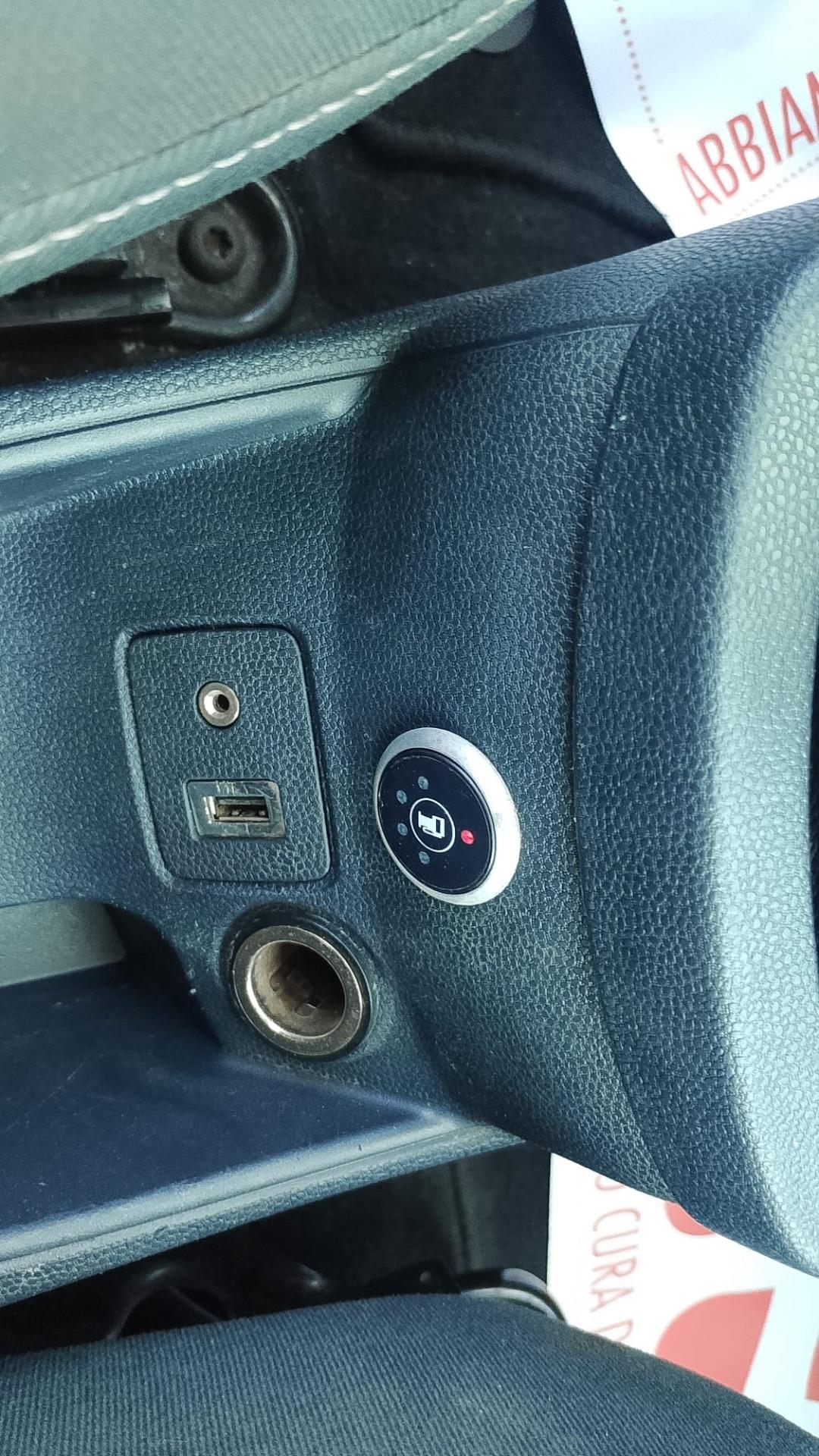 Ford Fiesta 1.4 16V 5p. Bz.- GPL Titanium Bs. 2012