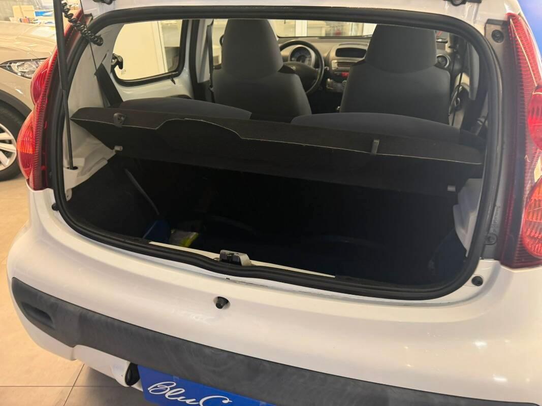 Peugeot 107 2012 1.0 12v Active 5p