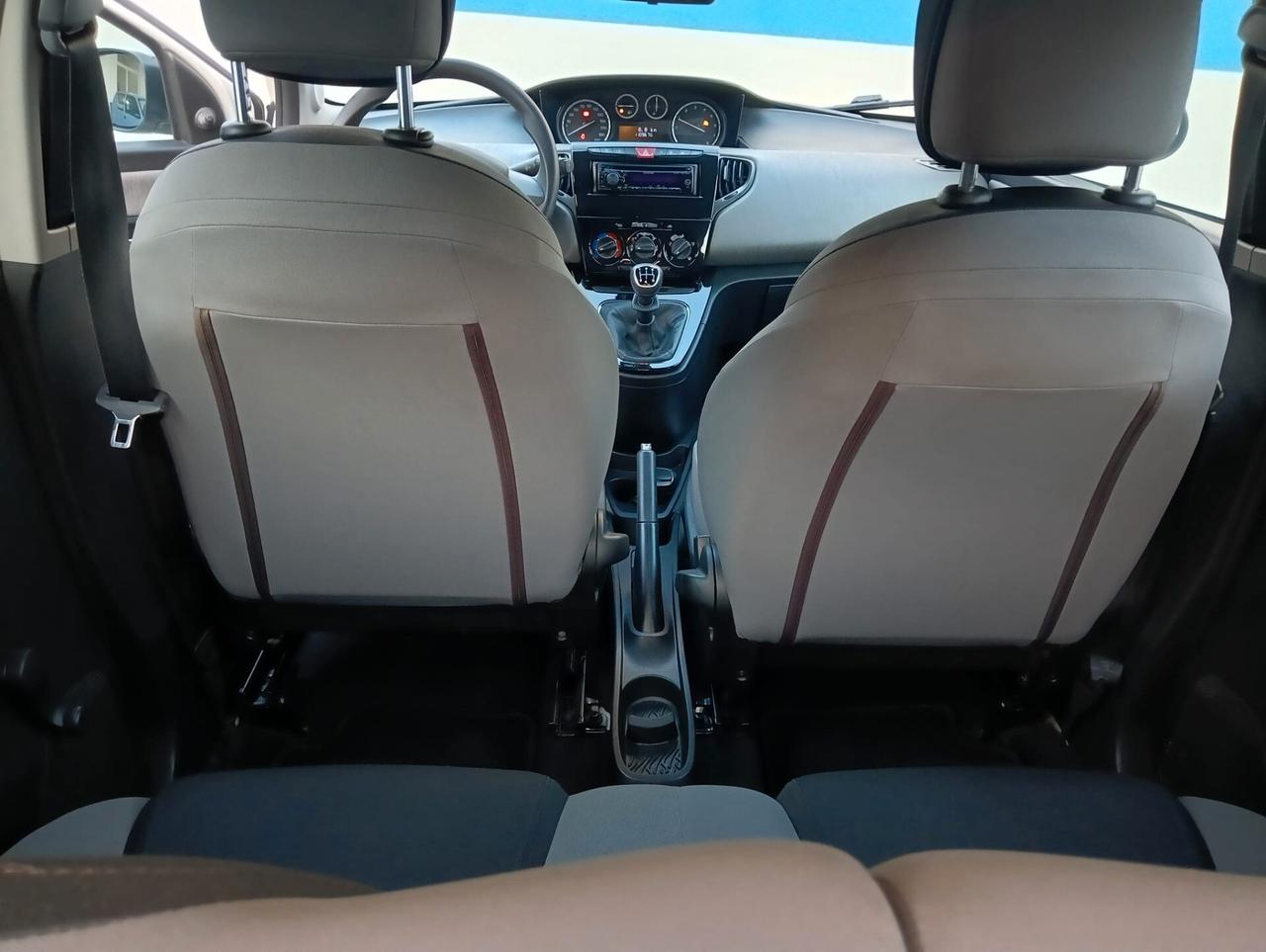 Lancia Ypsilon 1.2 69 CV 5 porte S&S Silver