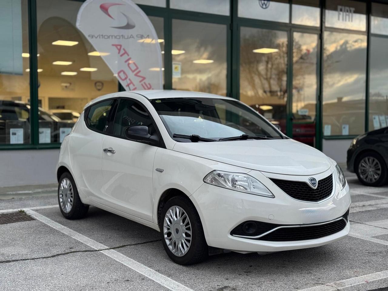 Lancia Ypsilon 1.2 69 CV Gold unico proprietario