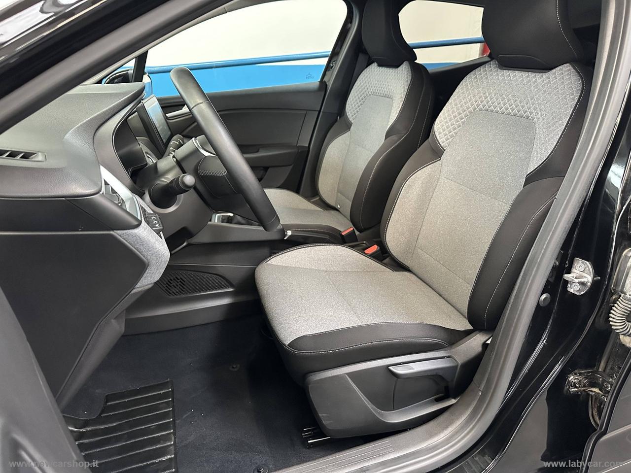 MITSUBISHI Colt 1.0L turbo 90 CV Invite