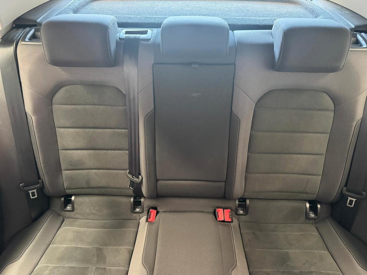 Volkswagen Golf cambio automatico adatta neopatentati