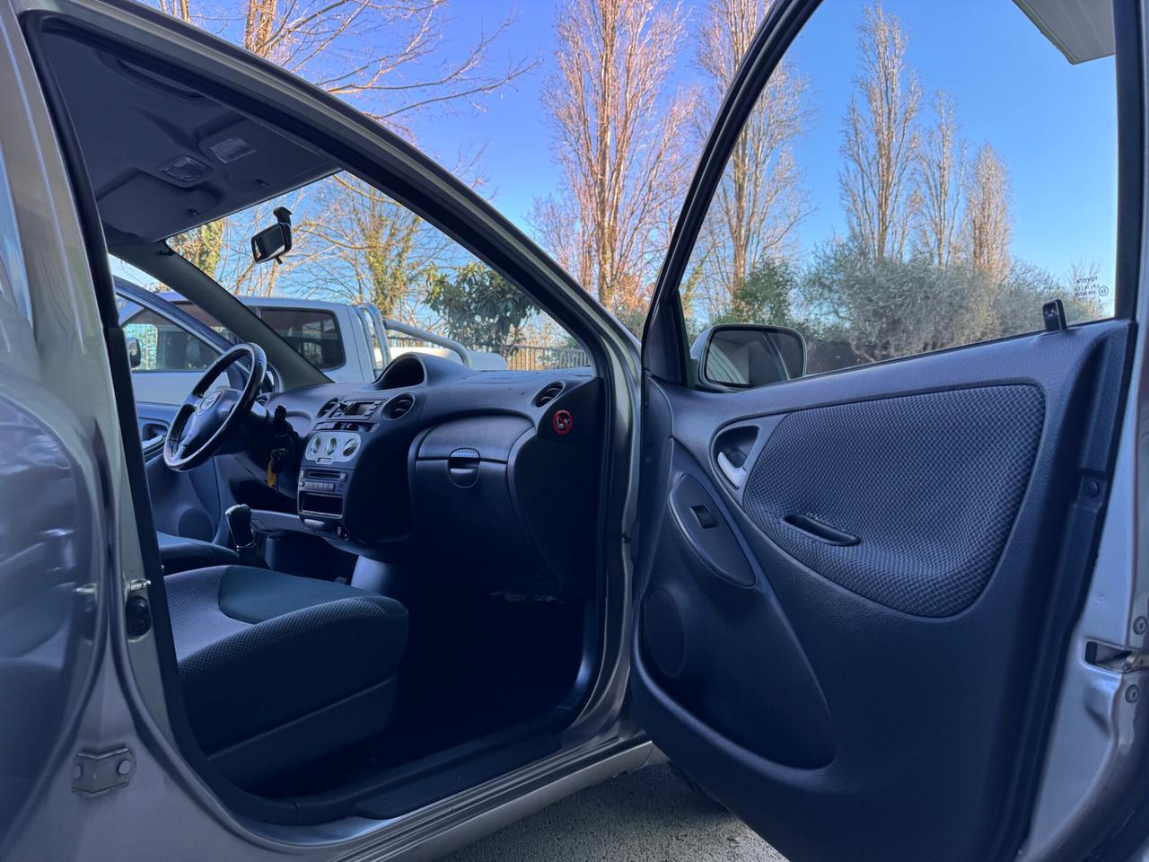 Toyota Yaris 5 PORTE 1.3 Luna my03 NEOPATENTATI