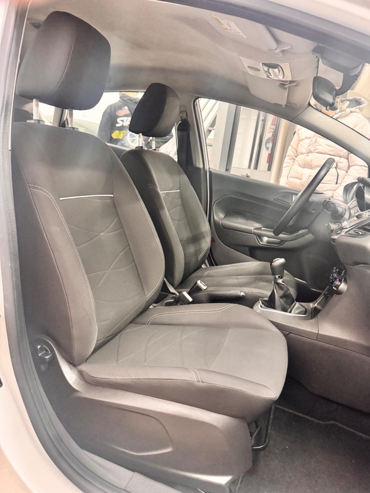 Ford Fiesta 1.5 TDCi 75 Cv 5P. Titanium - 2014