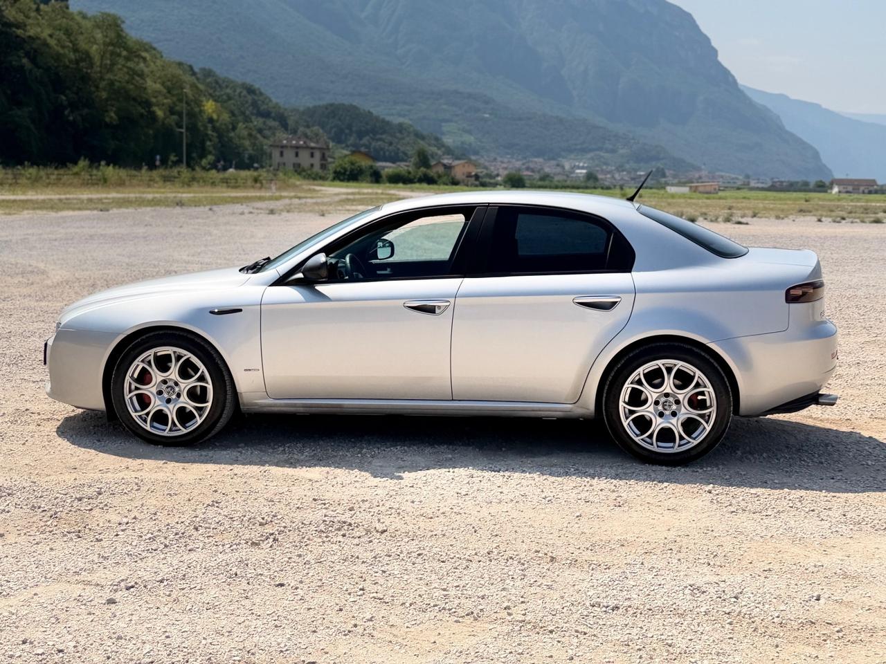 Alfa Romeo 159 1.9 JTDm 150CV GIUGIARO