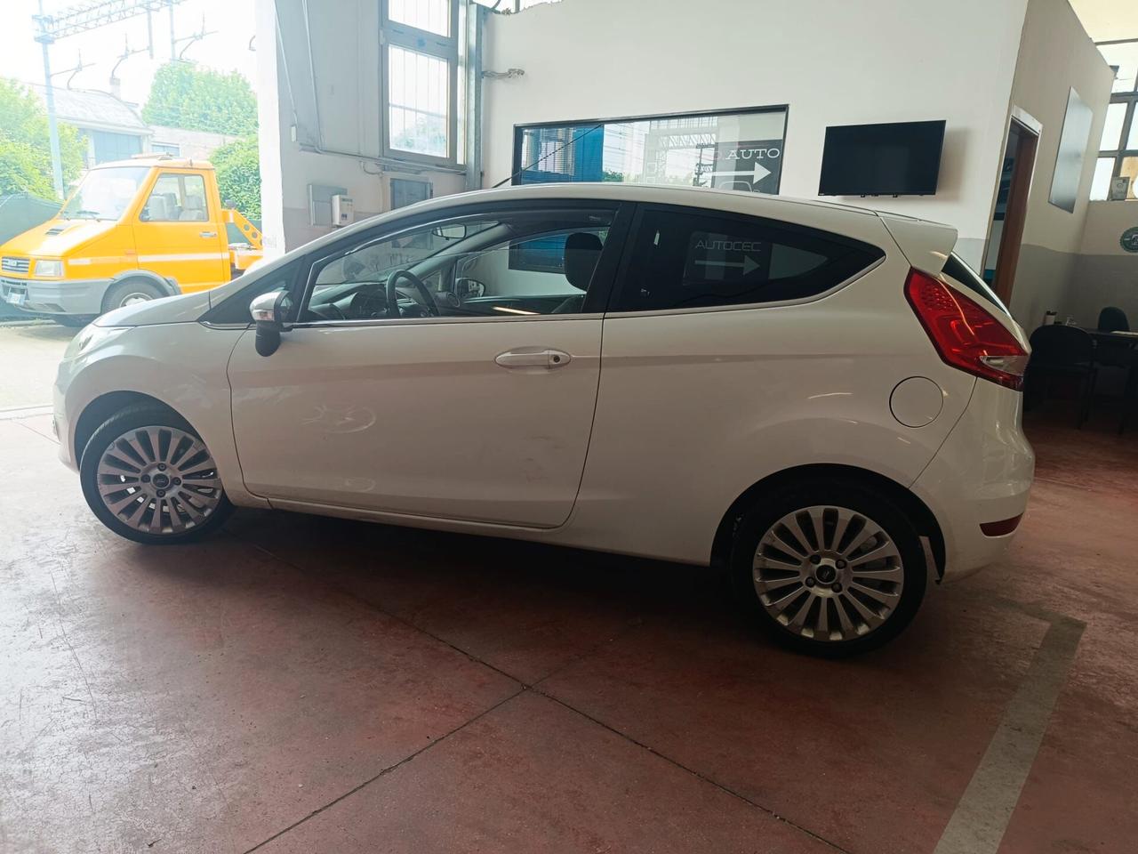 Ford Fiesta 1.4 3 porte GPL Per Neopatentati