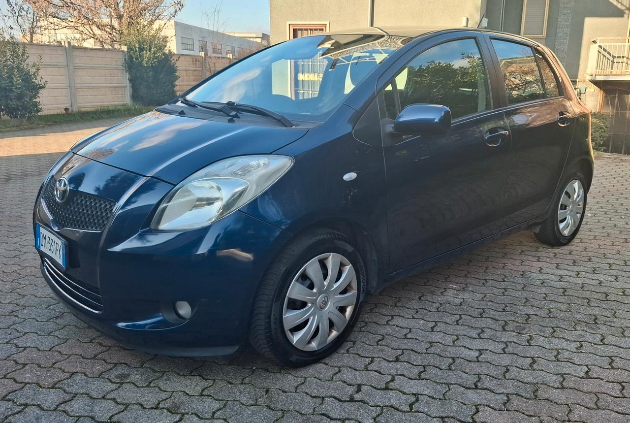 Toyota Yaris 1.3 5 porte Sol