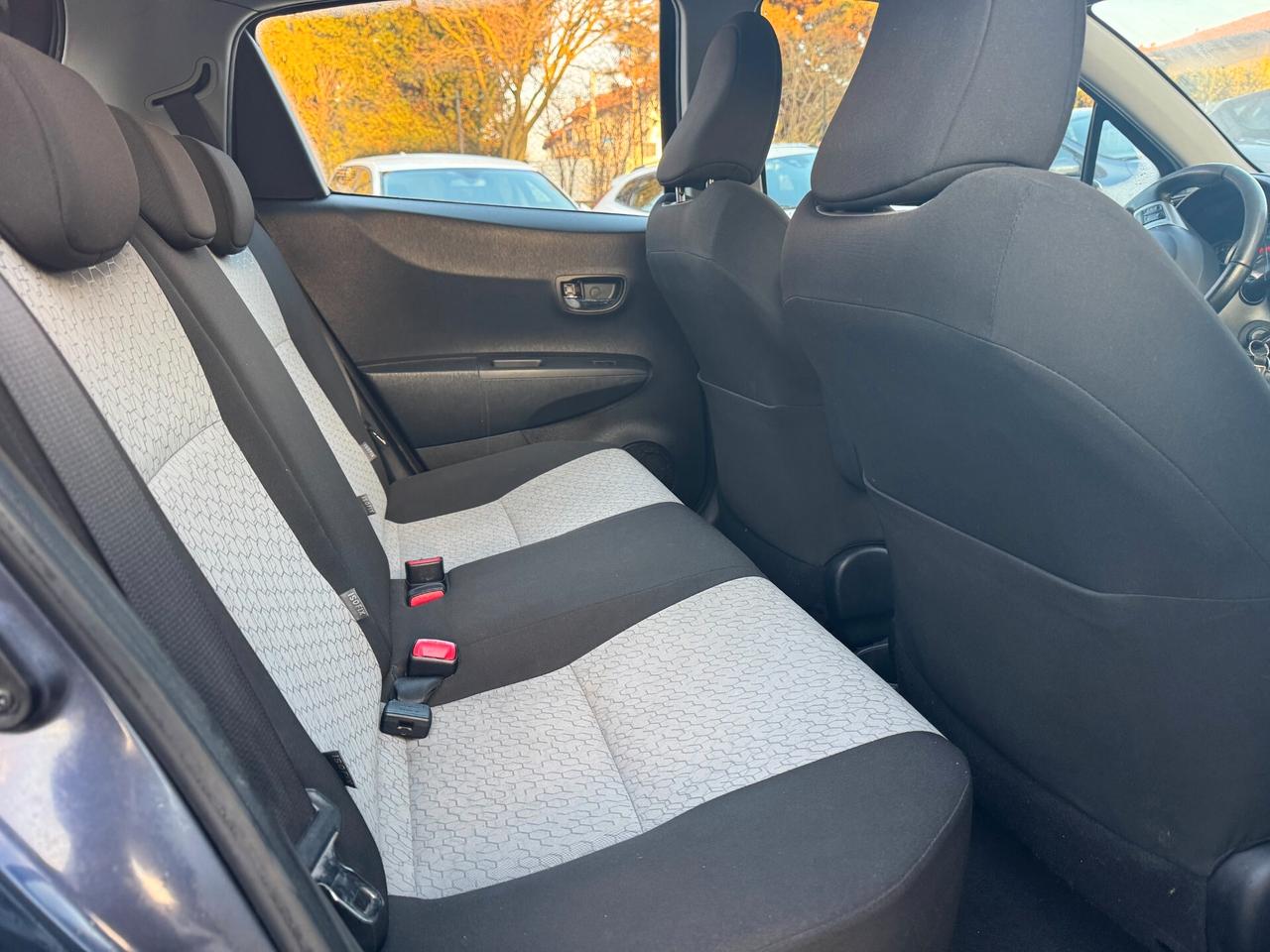 Toyota Yaris 1.0 5 porte