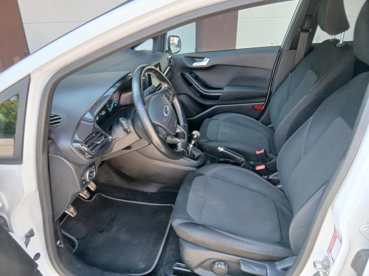 Ford Fiesta 1.0 Ecoboost 125 CV 5 porte ST-Line tua a € 179 mese