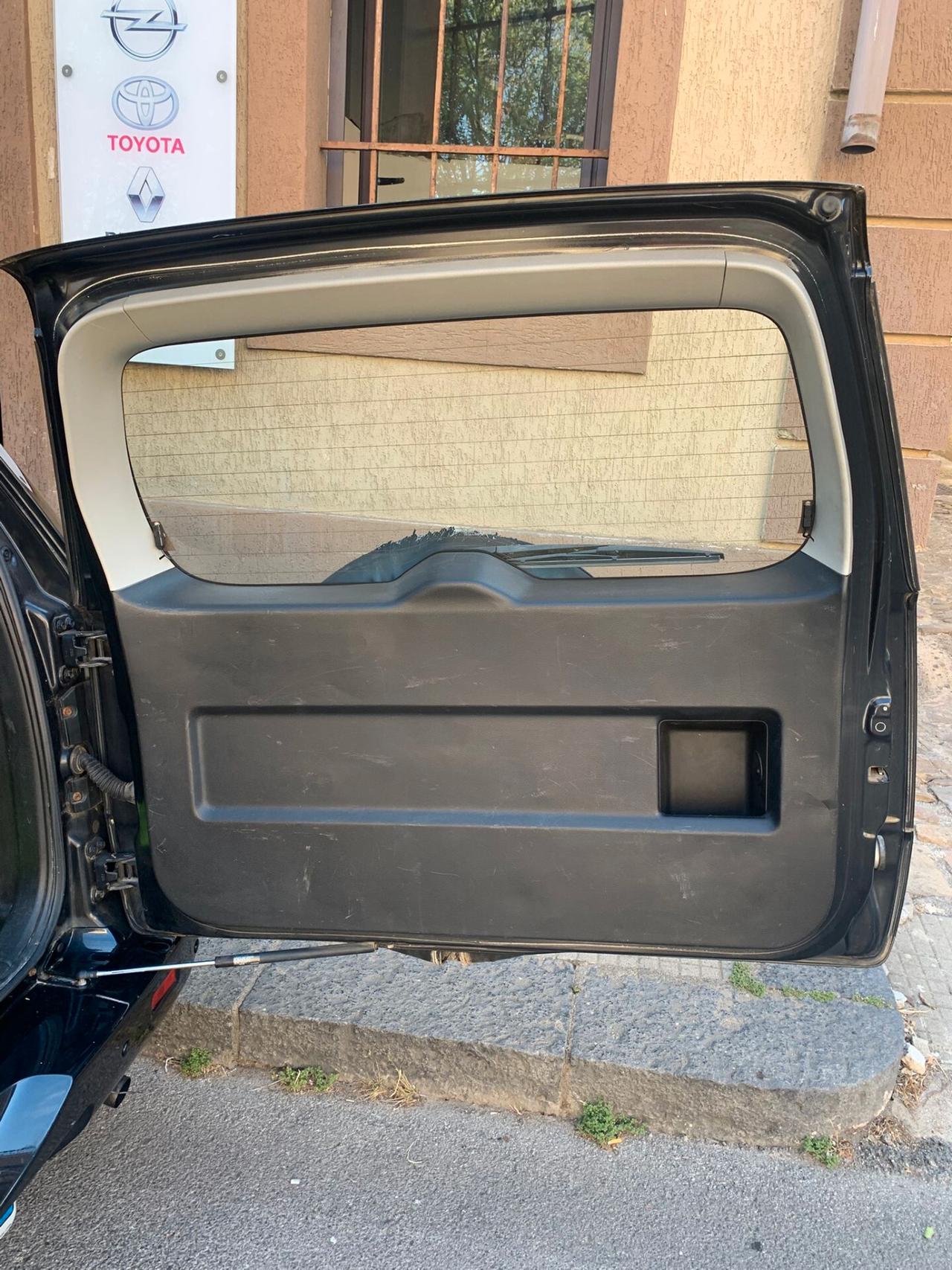 Suzuki Grand Vitara 1.9 DDiS 3 porte