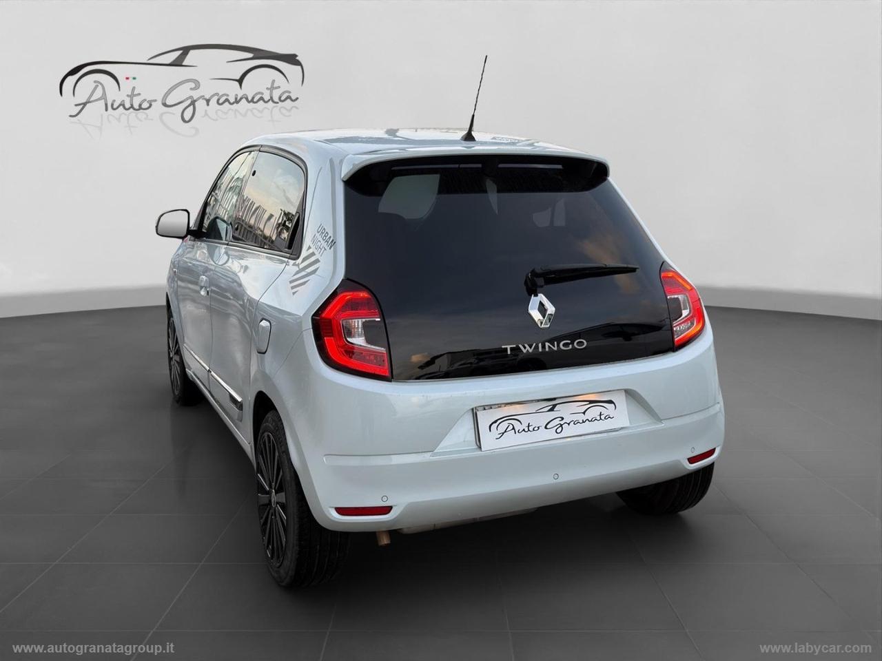 RENAULT Twingo SCe 65 CV Urban Night PARI NUOVO!