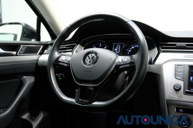 VOLKSWAGEN Passat Variant 2.0 TDI BUSINESS BLUEMOTION TECHNOLOGY