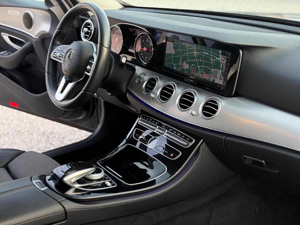 Mercedes-benz E 220 d Sport 4matic auto