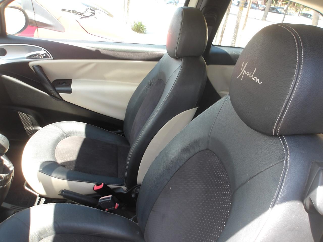 LANCIA YPSILON 1.2 BENZ-2010