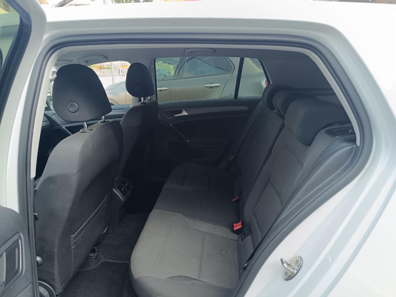 Volkswagen Golf 1.5 TSI DSG R-LINE Sport 150 CV