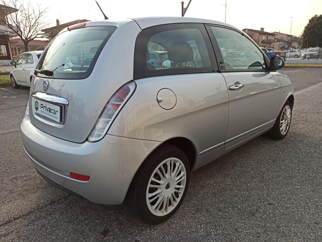 Lancia Ypsilon 1.2 69 CV Diva