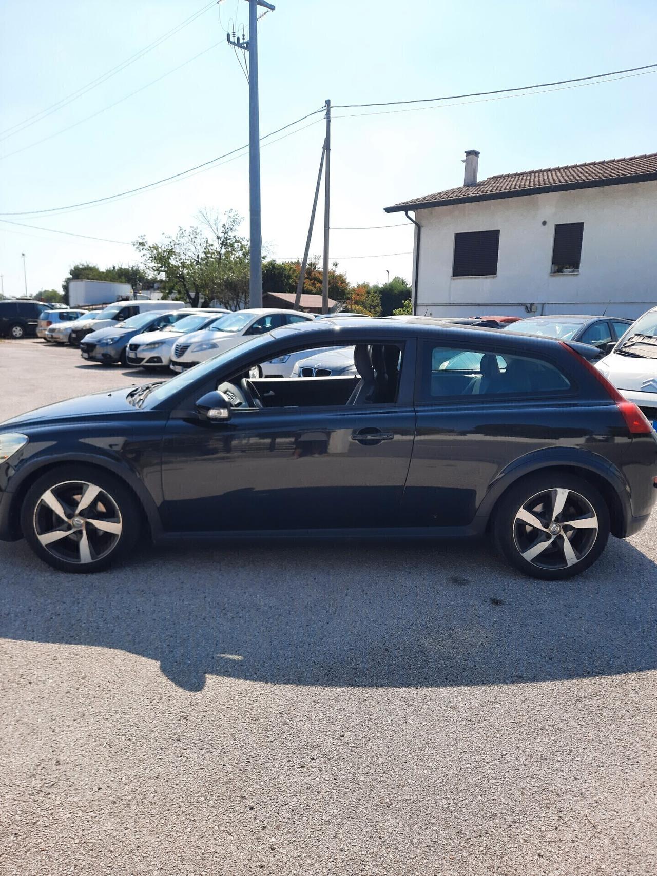 Volvo C30 D2 Momentum Ok neopatentati