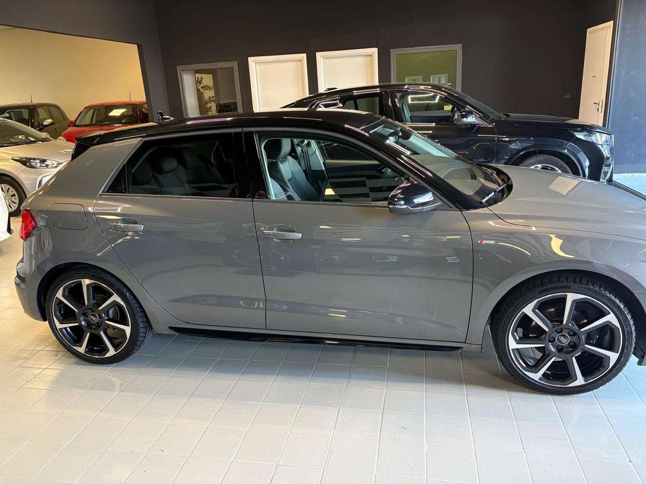 Audi A1 A1 SPB 30 1.0 tfsi Identity Black 116cv s-tronic
