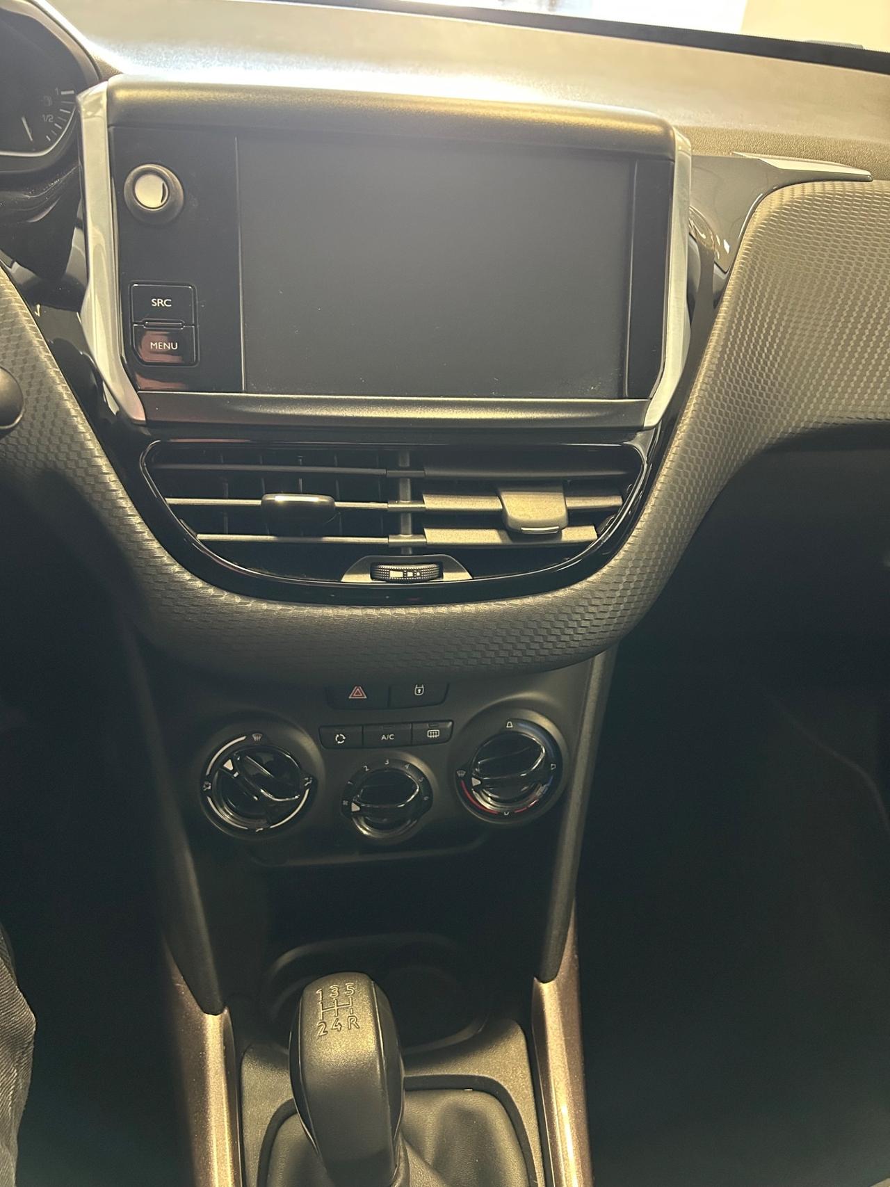 Peugeot 2008 BlueHDi 100 Allure