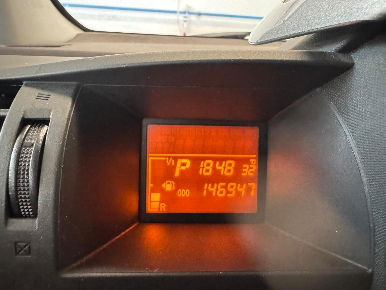 Toyota iQ 1.0 Sol