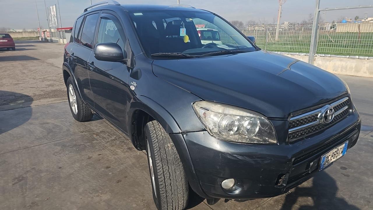 Toyota RAV 4 RAV4 2.2 D-4D 177 CV Luxury