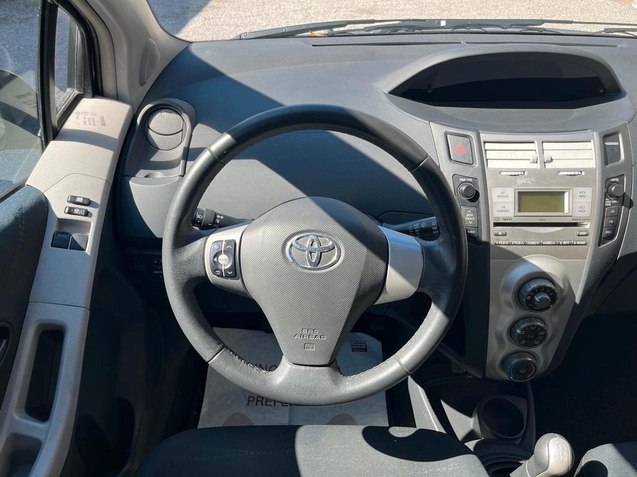 Toyota Yaris 2008 1.0 VVT-i 70CV DA VETRINA