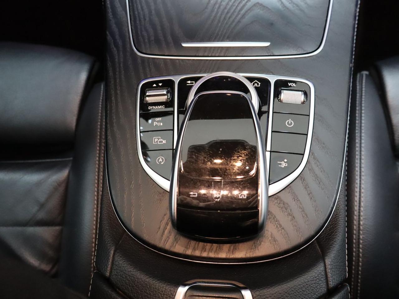 Mercedes-Benz E 220 Premium Plus E 220 D #10884