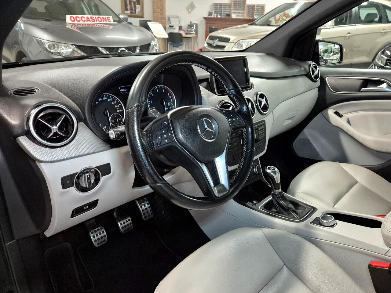 Mercedes-benz B 200 Premium **PELLE, TETTO APRIBILE**