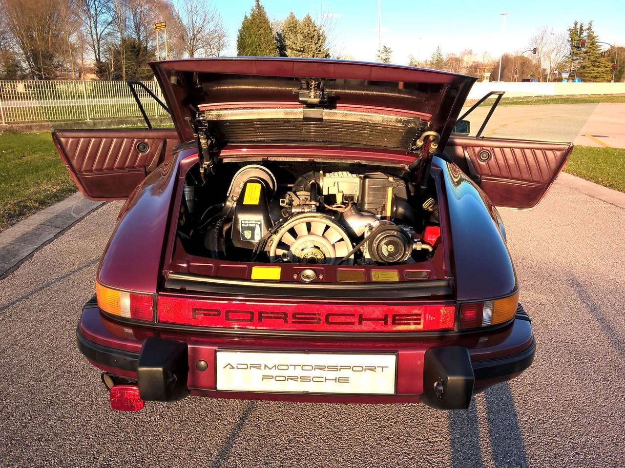 Porsche 911 Carrera 3.2 Cabriolet