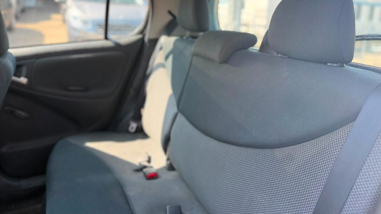 Toyota Yaris 1.0 BENZINA 2004 NEOP