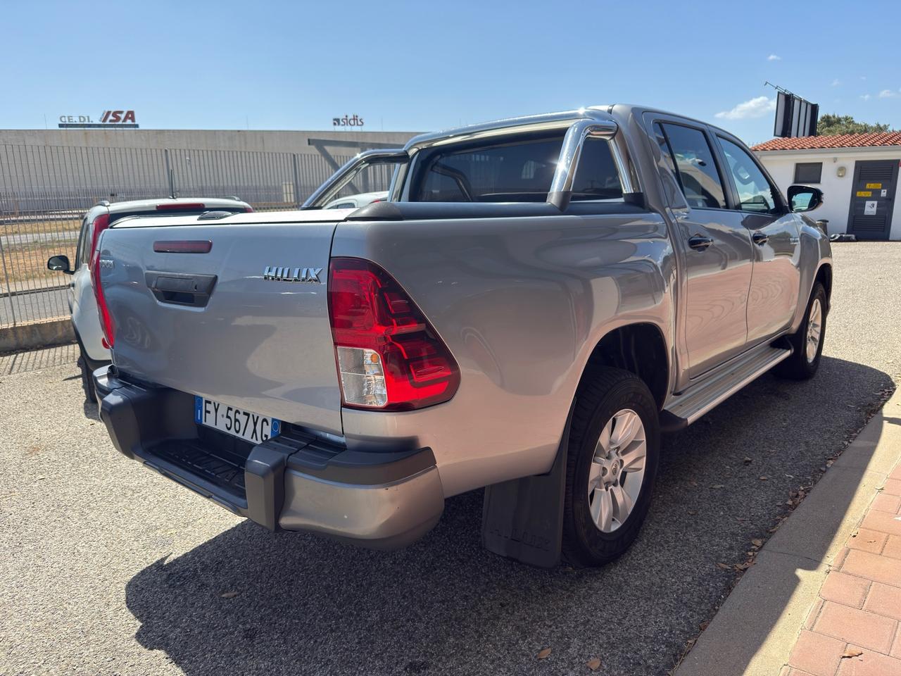 Toyota Hilux 2.4 D-4D 4WD Lounge my20" IVA ESPOSTA