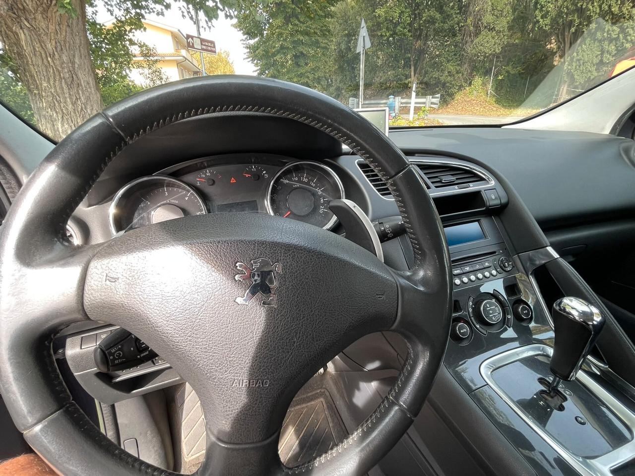Peugeot 3008 1.6 e-HDi 112CV cambio robotizzato S.&S. Business