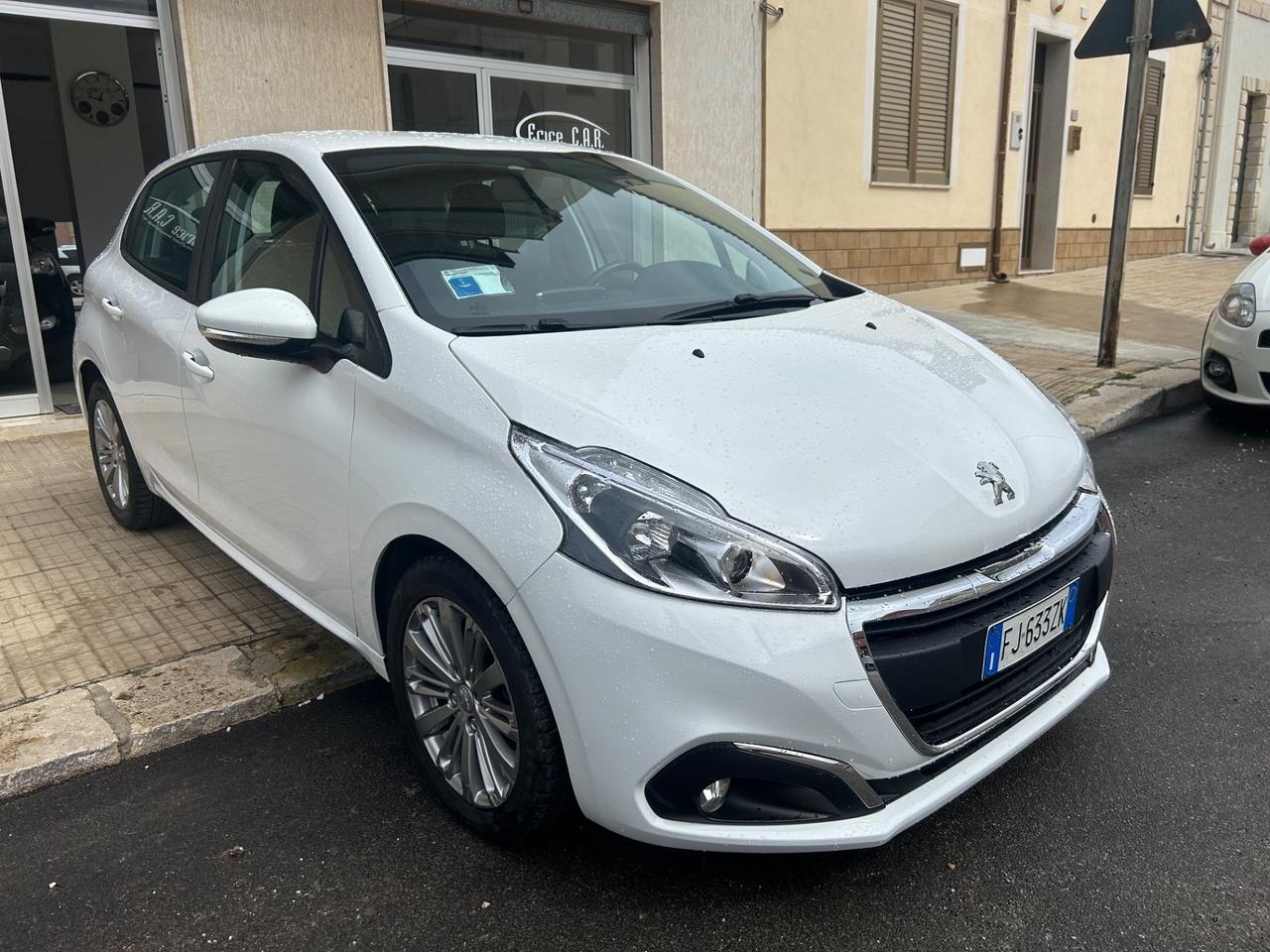 Peugeot 208 BlueHDi 75 5 porte Allure